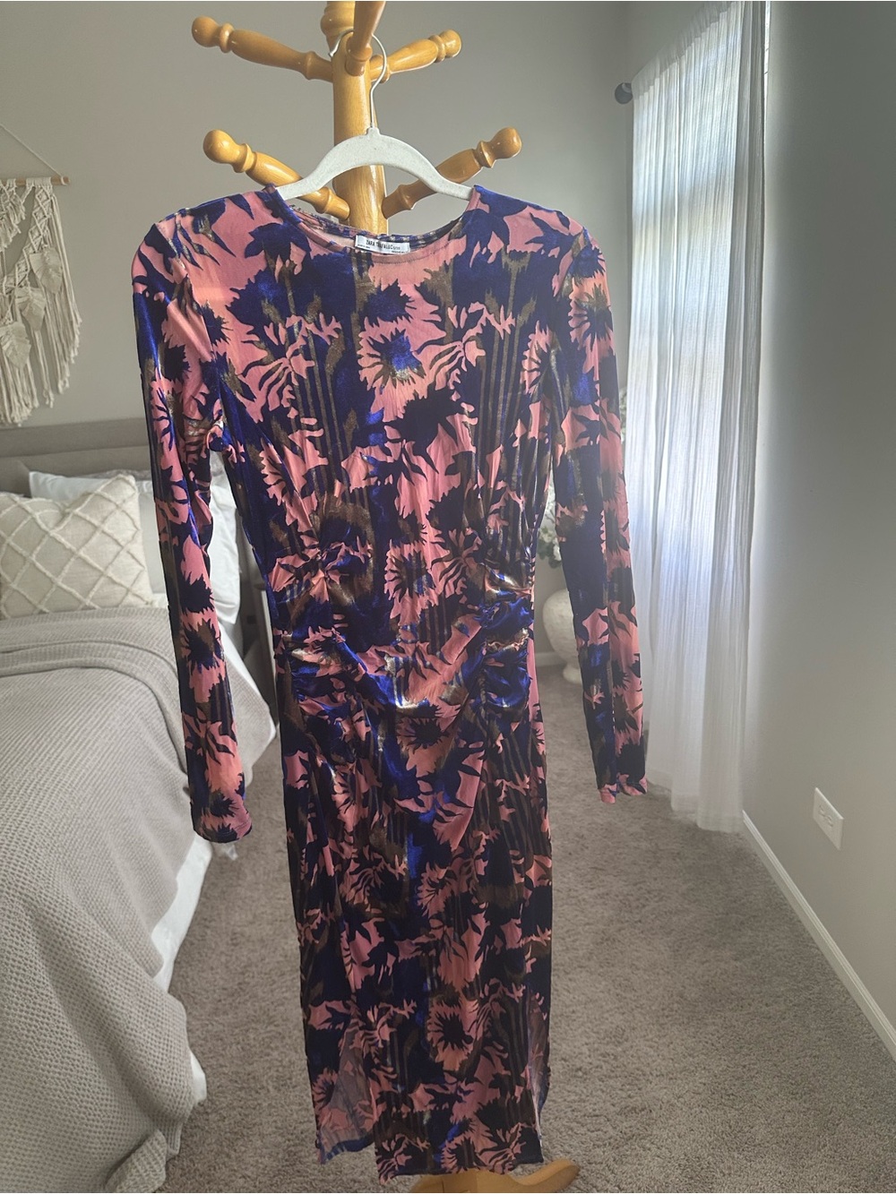 Long Sleeve Floral Midi Dress in Pink and bleu